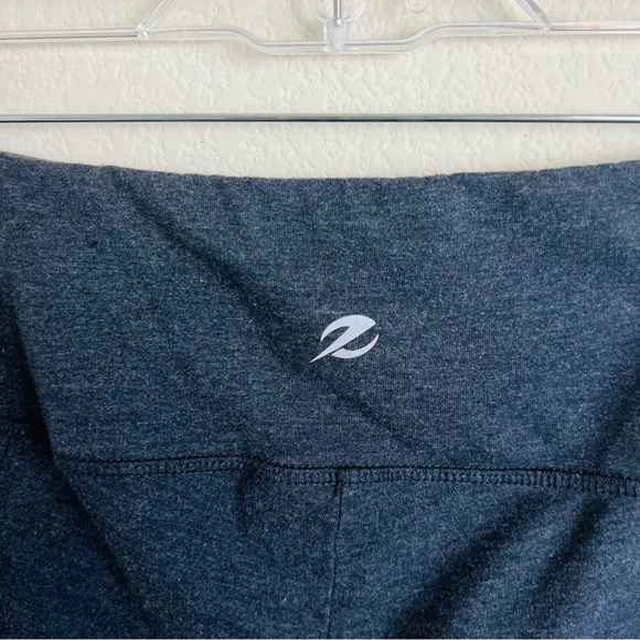 Energy Zone Dark Grey Pocket Capri Cropped Pocket Workout Leggings - Picture 6 of 8